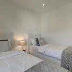 New Modern 3 Bed Apartment Puerto Banus